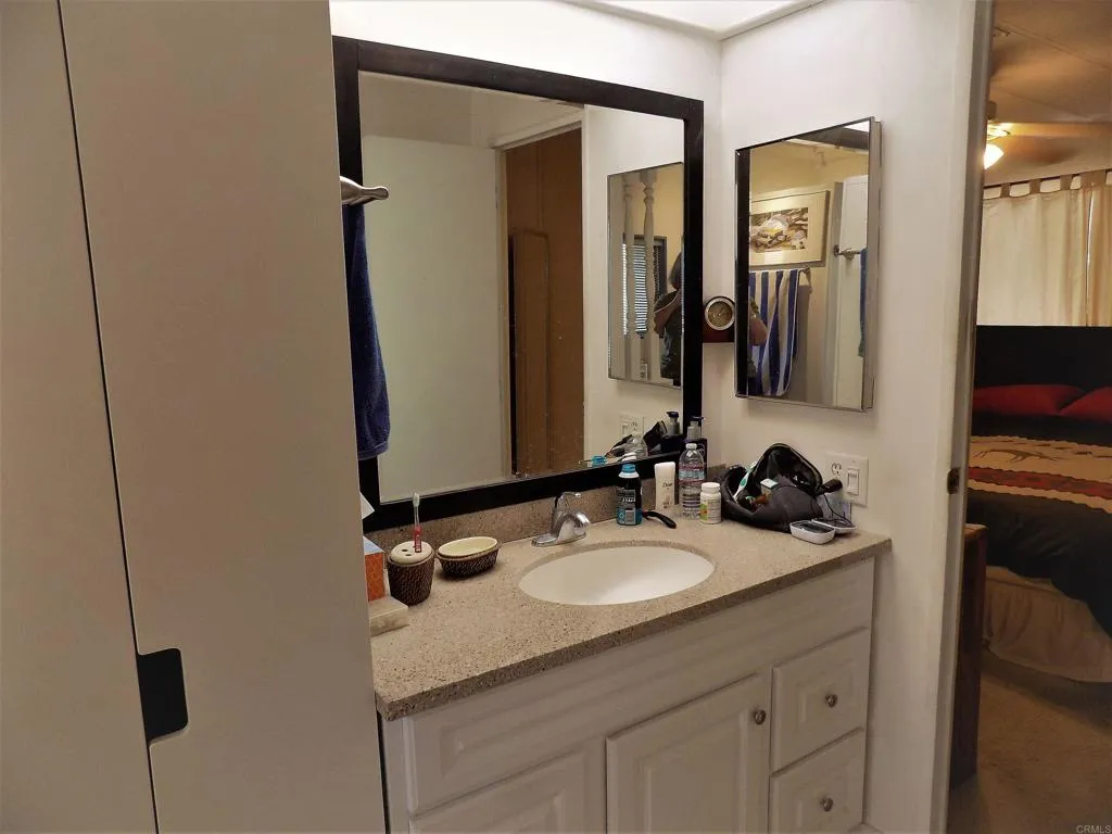 https://cdn.realtyfeed.com/cdn/127/305898074/0f1980967b6697d703a8b419a2a17986.webp