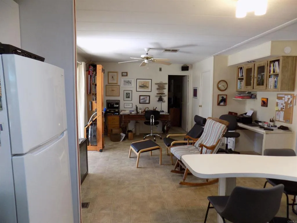 https://cdn.realtyfeed.com/cdn/127/305898074/c81a8415194d1dfbad24a17529bad1d9.webp