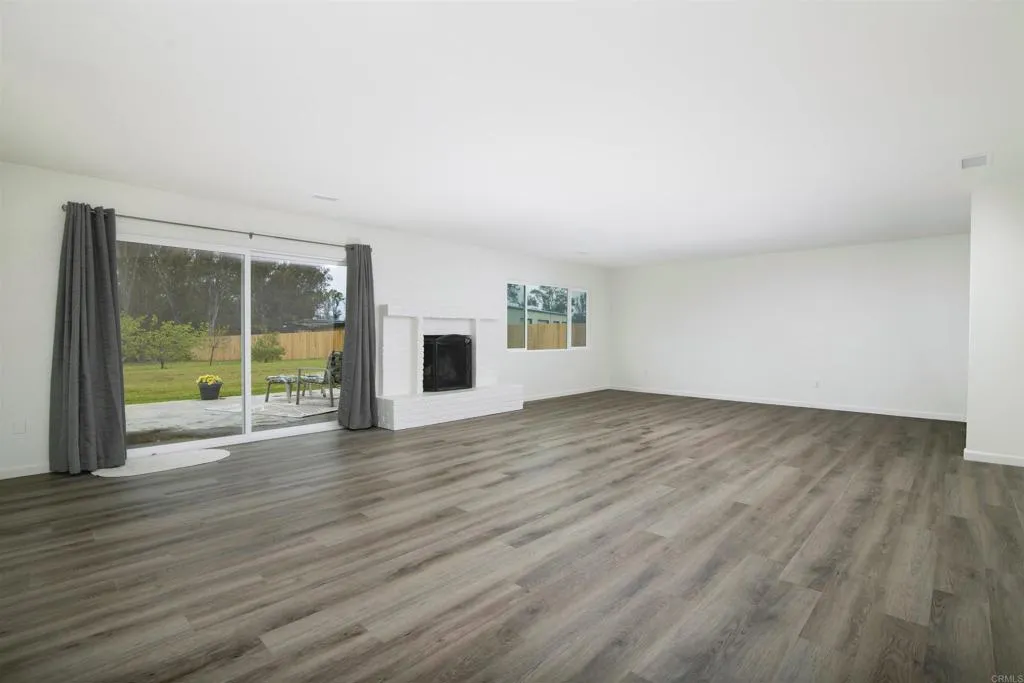 https://cdn.realtyfeed.com/cdn/127/305905139/0d2ec7aa68535035d86335cd35b0997e.webp