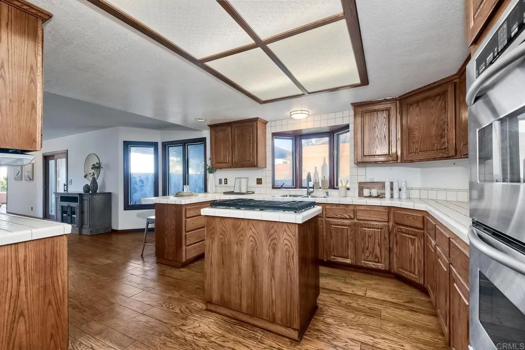 https://cdn.realtyfeed.com/cdn/127/305905603/c9ce9360274b647856245d268488a910.webp