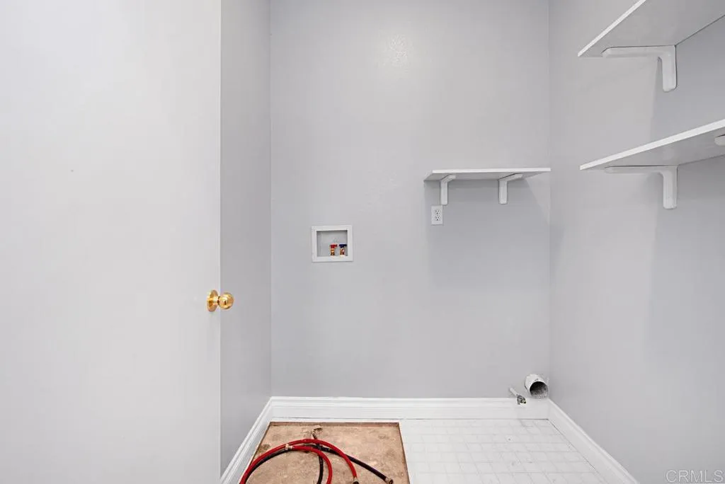 https://cdn.realtyfeed.com/cdn/127/305906643/cf6cf100fe46d34286f0fe7c8d2a9e92.webp