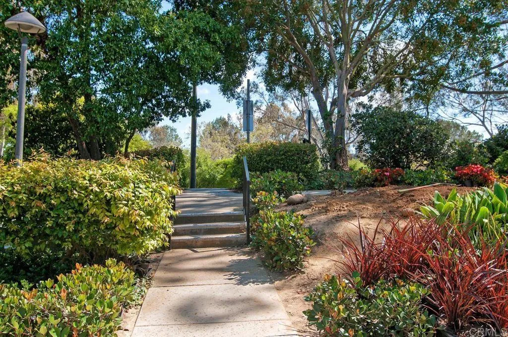 https://cdn.realtyfeed.com/cdn/127/305908520/ee3f7a854ceeda91ebb69022063c2541.webp