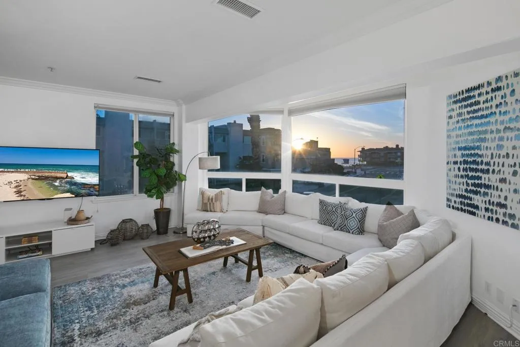 https://cdn.realtyfeed.com/cdn/127/305910862/7abea8313440c511c1299a51c07f37b3.webp