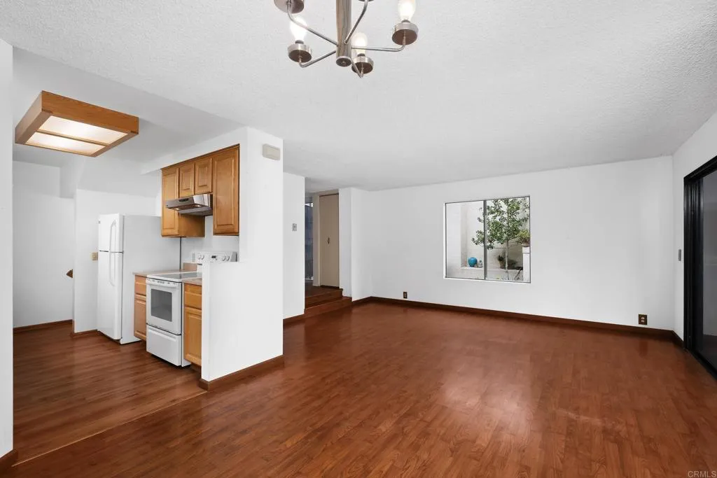 https://cdn.realtyfeed.com/cdn/127/305911360/0481bfe20b1da023e19a788d57b42414.webp