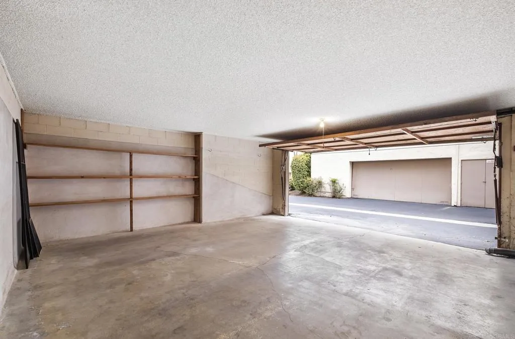 https://cdn.realtyfeed.com/cdn/127/305911360/bb1b2adf5c0bd50e9177627d4475fb91.webp