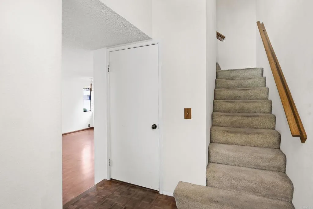 https://cdn.realtyfeed.com/cdn/127/305911360/cf72f54fca583d95fa80d61aa76fcb43.webp