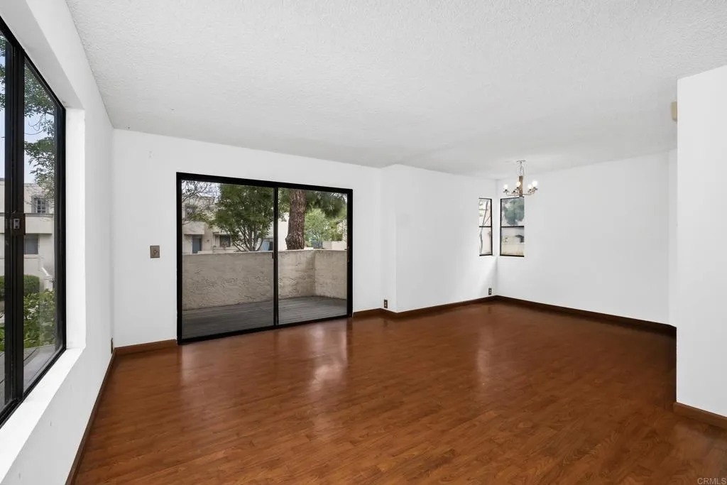 https://cdn.realtyfeed.com/cdn/127/305911360/ec9822b67aeb47d9a00575cd06002318.webp