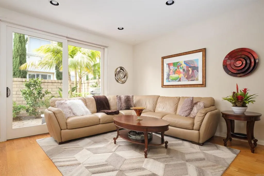 https://cdn.realtyfeed.com/cdn/127/305911976/27b28a46225795d5a2786ec3ee796692.webp