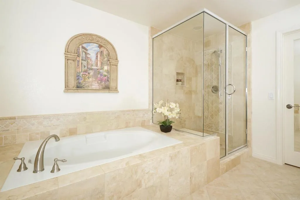 https://cdn.realtyfeed.com/cdn/127/305911976/2c24b363e15a1e8767bd595884492ef8.webp