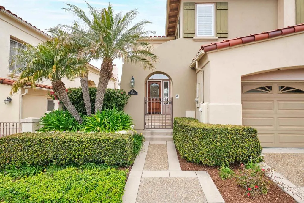 https://cdn.realtyfeed.com/cdn/127/305911976/8df8028e61896ca40447d3a4e8cba6fc.webp
