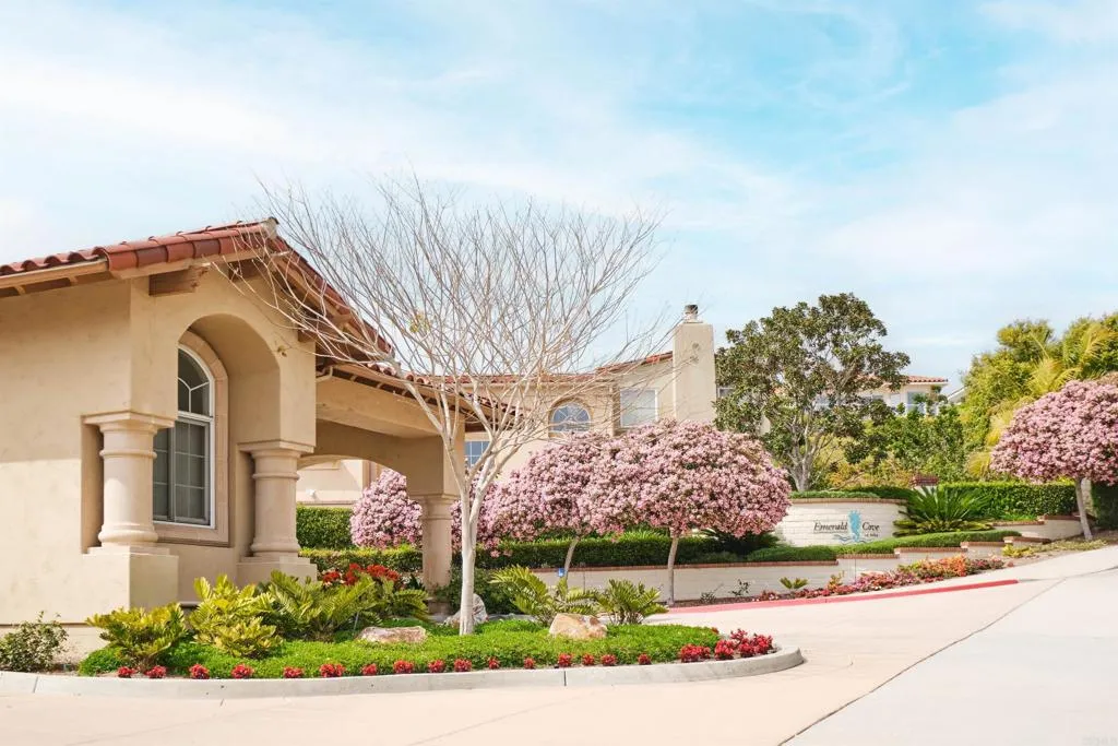 https://cdn.realtyfeed.com/cdn/127/305911976/e1b5272b294a05dd765fcedc68295cb3.webp