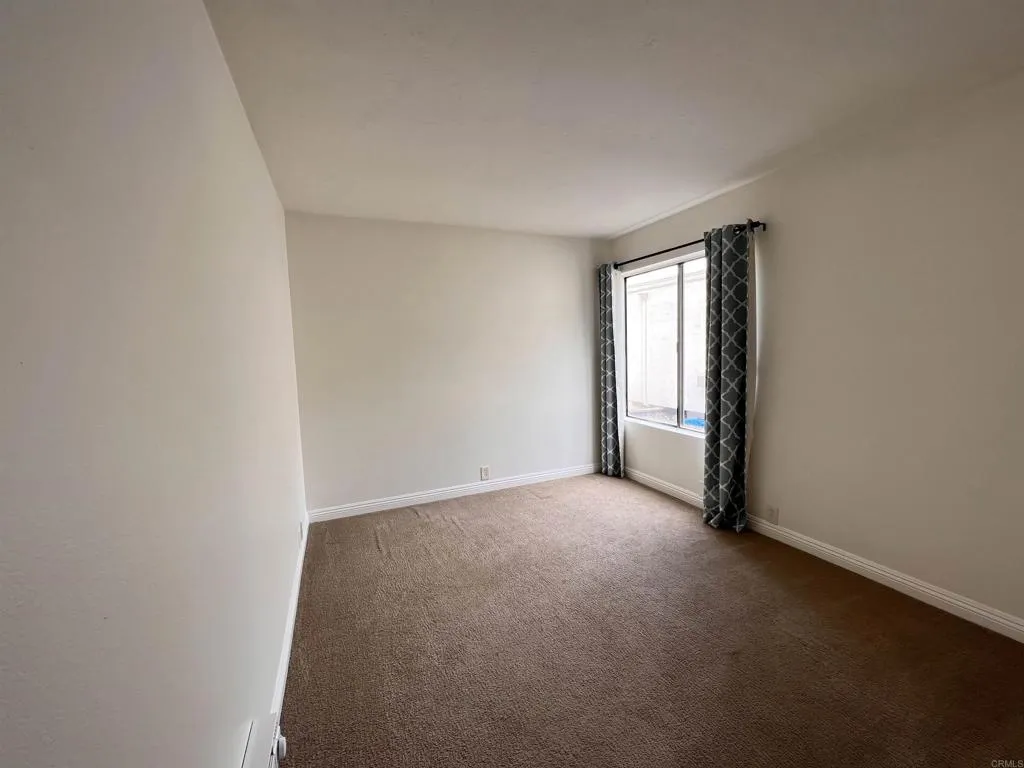 https://cdn.realtyfeed.com/cdn/127/305912964/3bf465d351f42d53a77cfb8f4aa0f615.webp