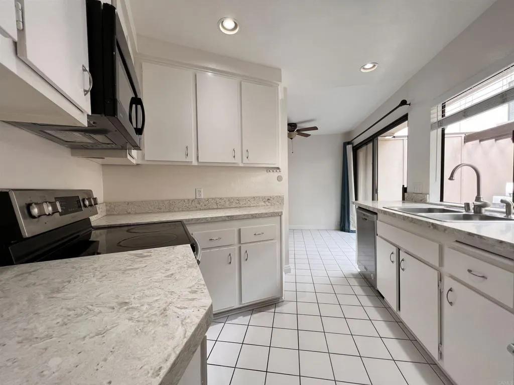 https://cdn.realtyfeed.com/cdn/127/305912964/61f5de19f66a621de430349f0eeb7a95.webp