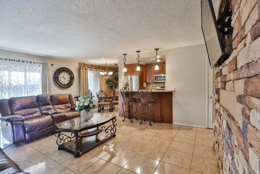 Photo #6: PTP2302016 Listing 