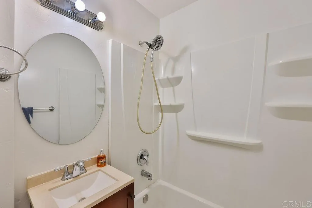 https://cdn.realtyfeed.com/cdn/127/305916611/2c1c16c2597829253729d77721129b17.webp