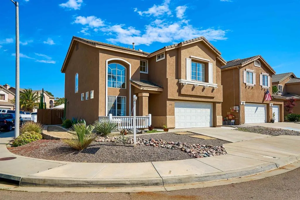 https://cdn.realtyfeed.com/cdn/127/305927641/45ec50162c47617ace7467e22286a869.webp