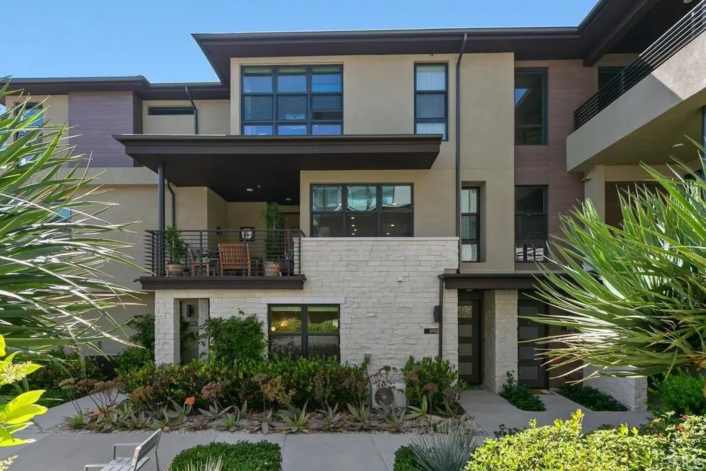 Photo #2: PTP2302355 Listing 