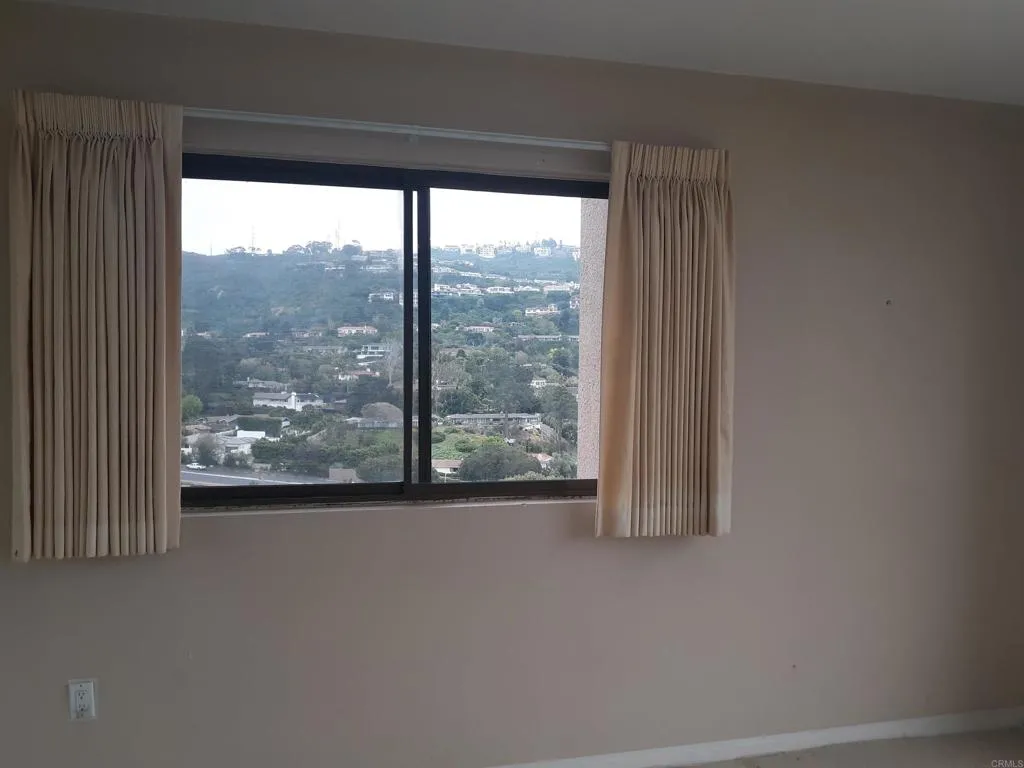 https://cdn.realtyfeed.com/cdn/127/305931949/0fc99cababa74a885ca9797611e84093.webp