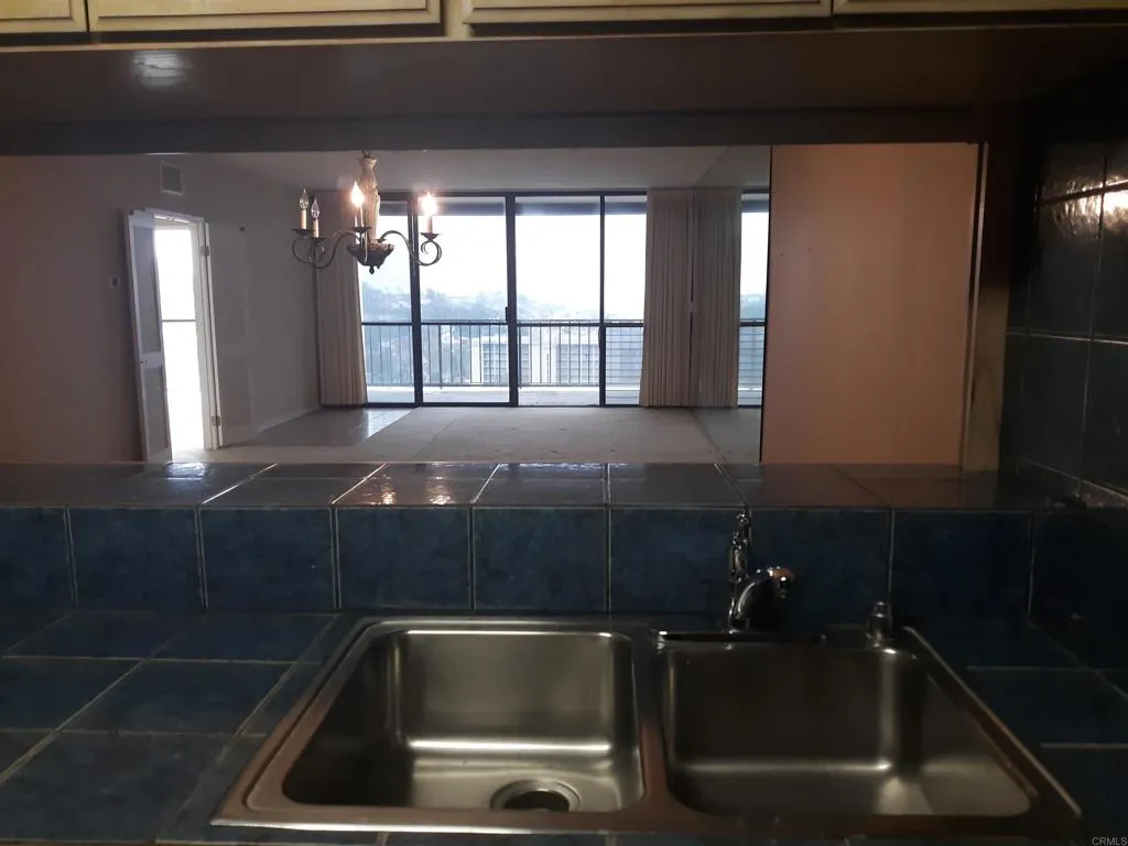 https://cdn.realtyfeed.com/cdn/127/305931949/25306ec4addbf684c0da9a440e1f5799.webp