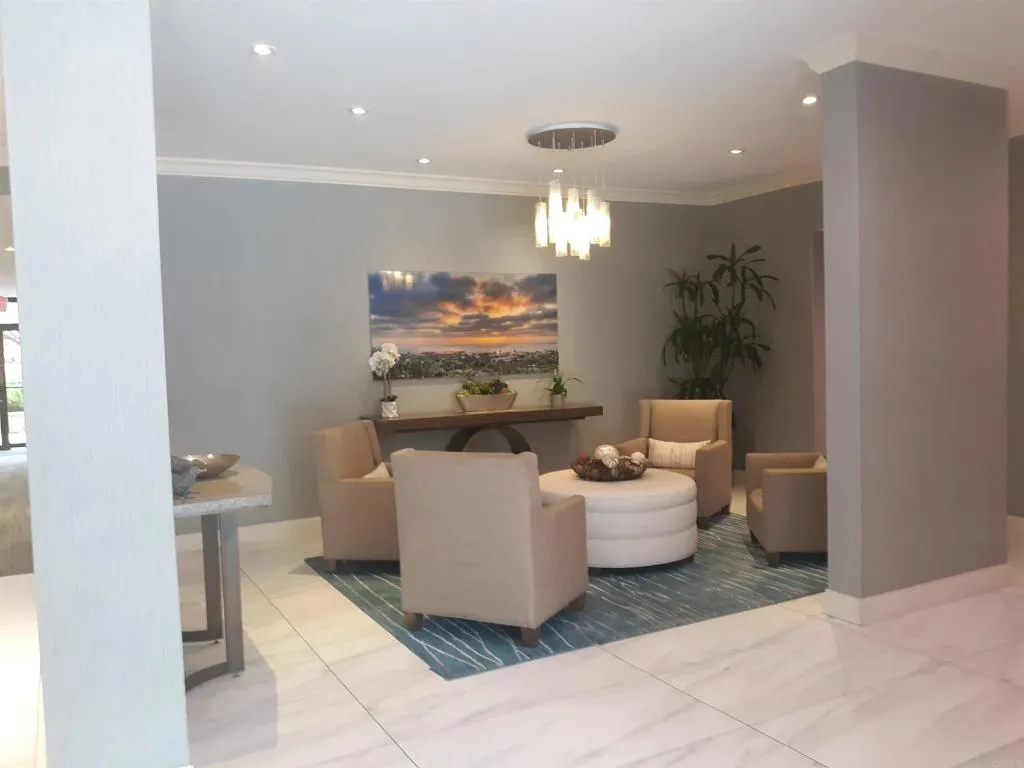 https://cdn.realtyfeed.com/cdn/127/305931949/25bf5e6aa4bc598ea76184990a45b21b.webp