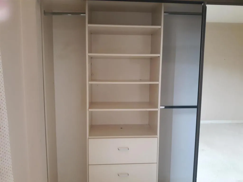 https://cdn.realtyfeed.com/cdn/127/305931949/4f2e537df617fb85569e92b48e754dbb.webp
