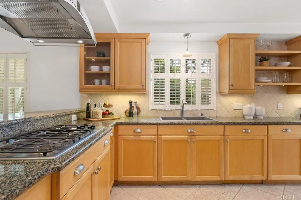 https://cdn.realtyfeed.com/cdn/127/305933620/837b8694e479b8031f3414843f454563.webp