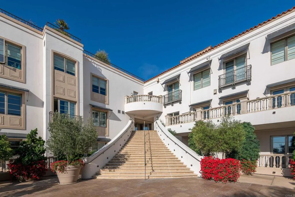 https://cdn.realtyfeed.com/cdn/127/305936033/337a1fd031f84ce86c1436f4a1dea190.webp