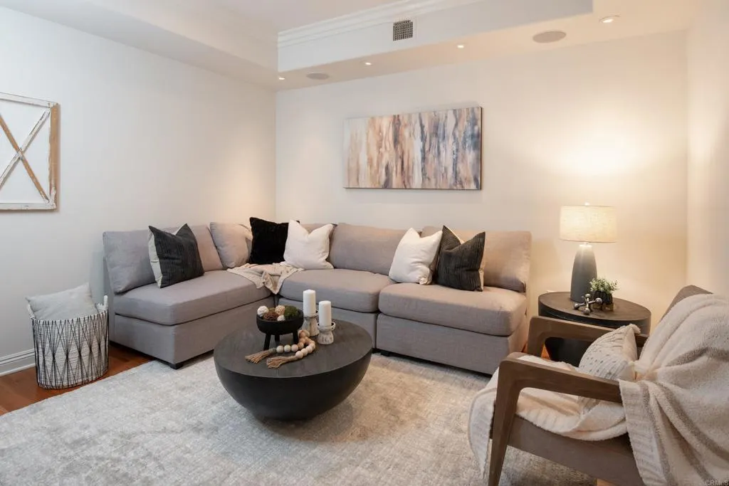 https://cdn.realtyfeed.com/cdn/127/305936033/6619aac888c789a4b716384312ee6f35.webp