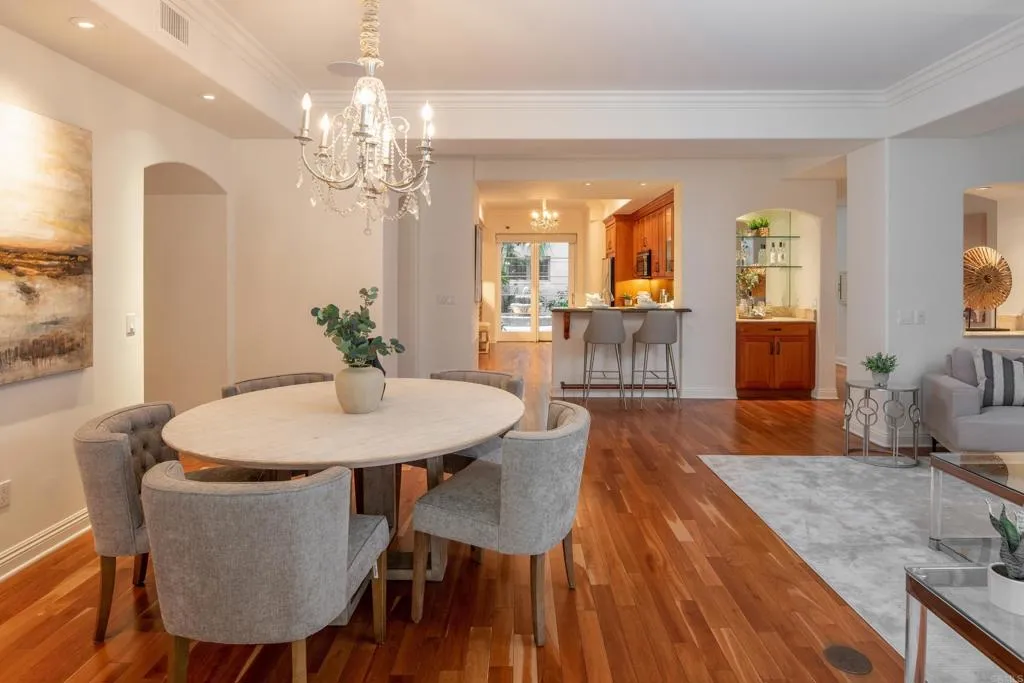 https://cdn.realtyfeed.com/cdn/127/305936033/72b794947db4b944627d66bbd332f66f.webp