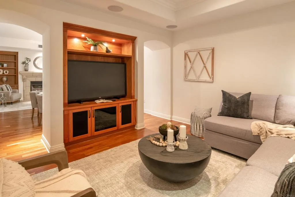 https://cdn.realtyfeed.com/cdn/127/305936033/7b31c7ad141c5fbff56e2d96d1515bff.webp