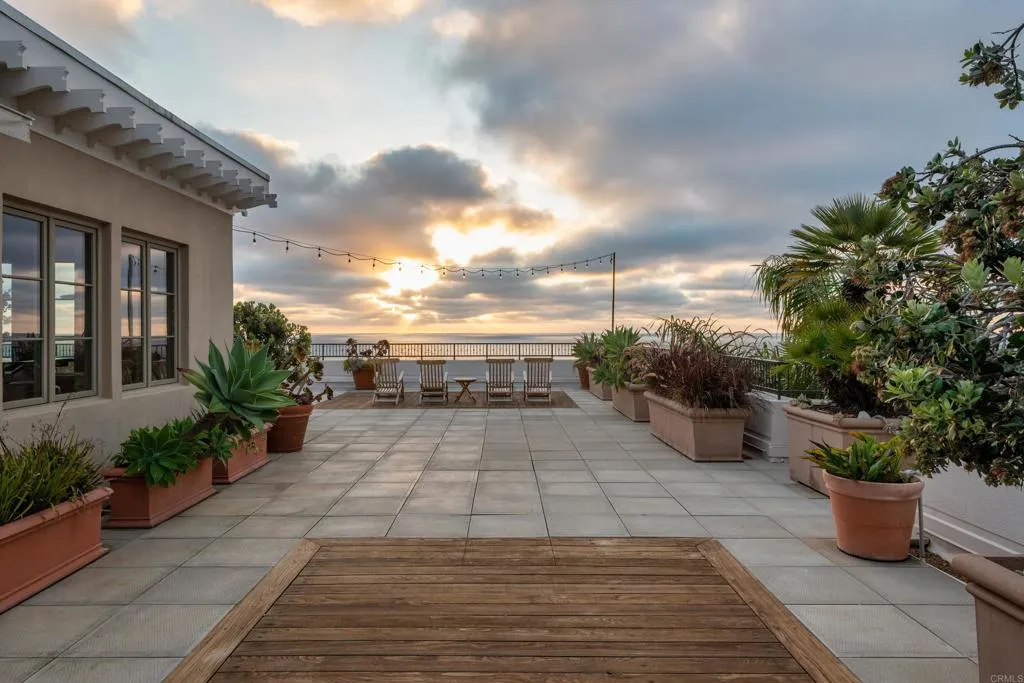 https://cdn.realtyfeed.com/cdn/127/305936033/7ff8c36a8b1d4ff1b1a9d305906ba2dd.webp