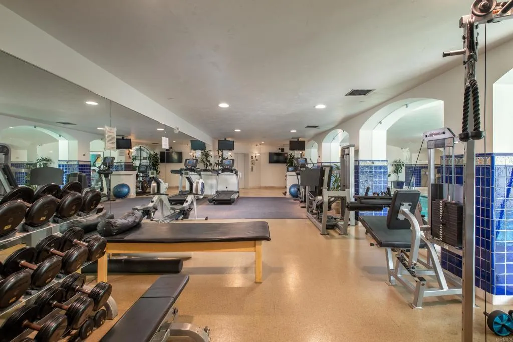 https://cdn.realtyfeed.com/cdn/127/305936033/950aa9eed087b1880e9120cd10daac3f.webp