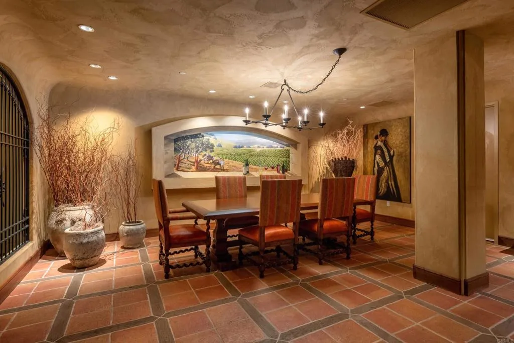 https://cdn.realtyfeed.com/cdn/127/305936033/e999160bd4e6ac8ca85ceee3ed776a1b.webp
