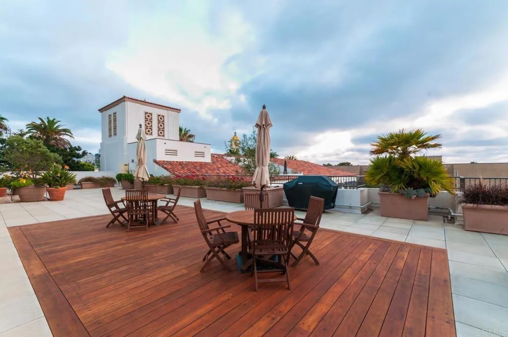 https://cdn.realtyfeed.com/cdn/127/305936033/ec248ec7cb6ded4154748f97b49a8a37.webp