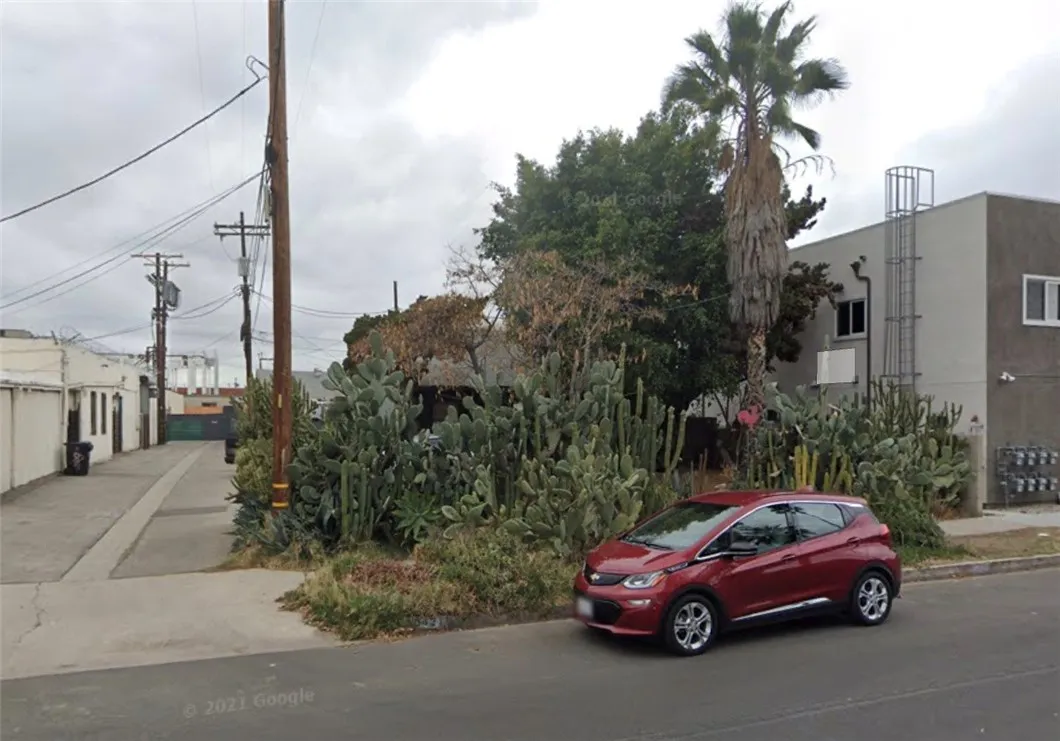 5421 Denny Avenue, North Hollywood, CA, 91601