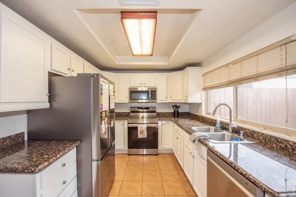 https://cdn.realtyfeed.com/cdn/127/305939778/56fa548795d73357536936c5520c83f7.webp