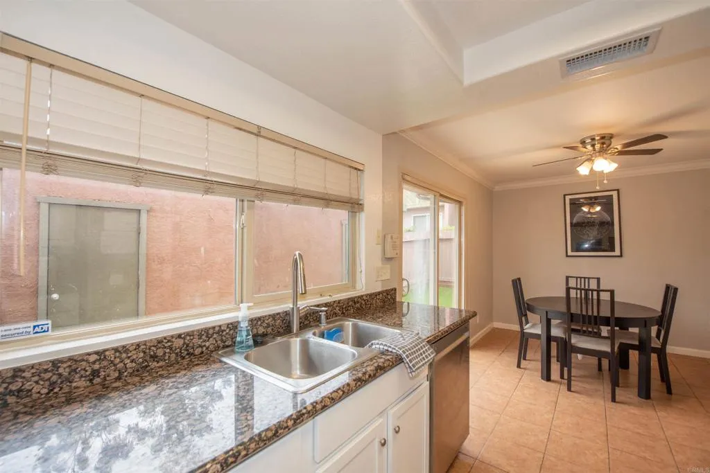 https://cdn.realtyfeed.com/cdn/127/305939778/5f7aa29c2bd92464c95829723420a003.webp