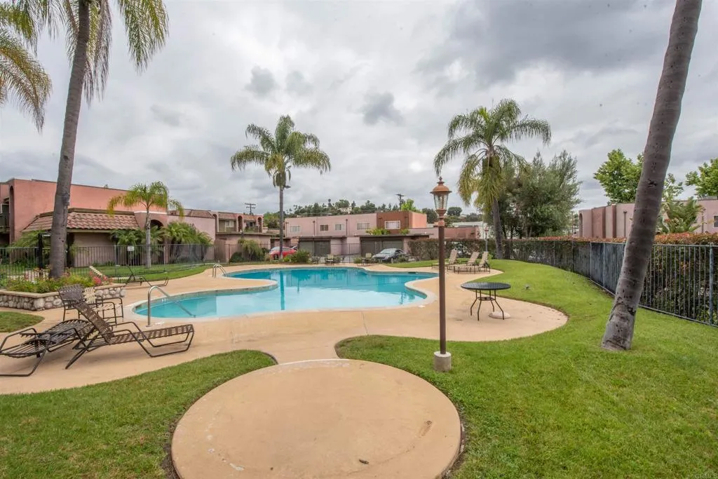 https://cdn.realtyfeed.com/cdn/127/305939778/c2782e85175eb2afa79621676bce928d.webp