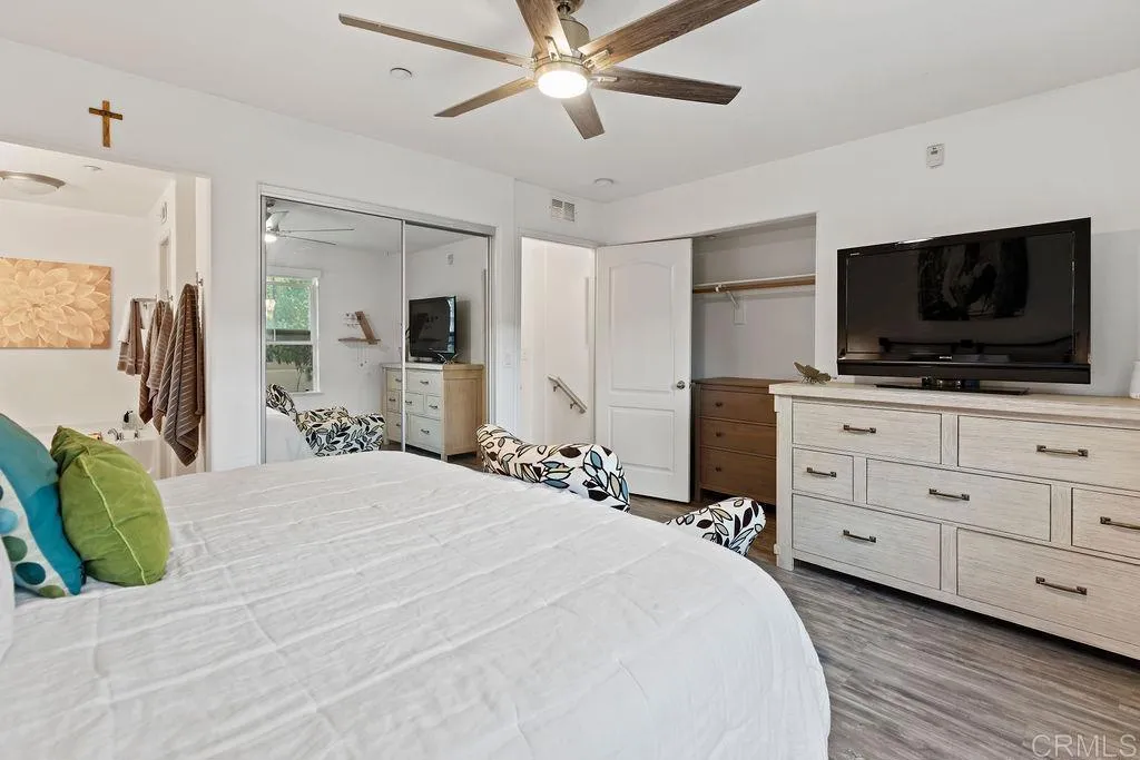 https://cdn.realtyfeed.com/cdn/127/305940615/2c54a34b00ef7d77001f07e101d0014a.webp