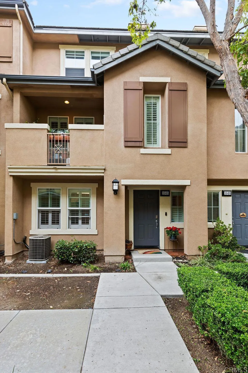 Photo #2: PTP2302573 Listing 