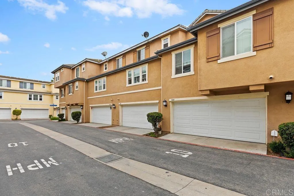 https://cdn.realtyfeed.com/cdn/127/305940615/a8f1bb7f95d600fedcbc1905a531769f.webp