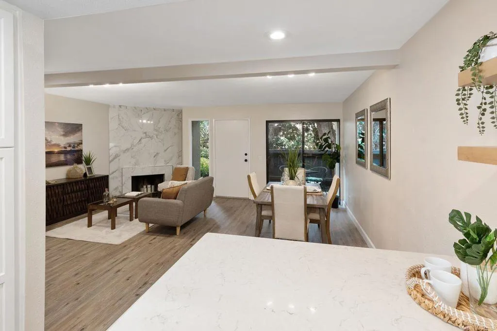 https://cdn.realtyfeed.com/cdn/127/305941711/31a96e47b96a3aa22d5cd6292ae272bb.webp