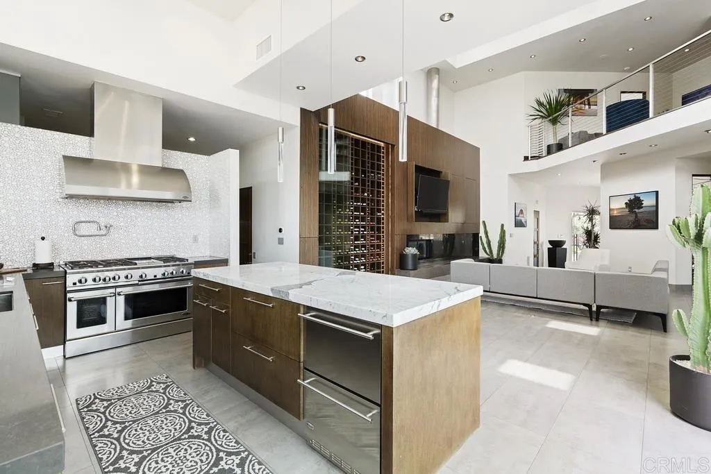 https://cdn.realtyfeed.com/cdn/127/305945348/3760f18fa560805ee98c78eab1f0f287.webp