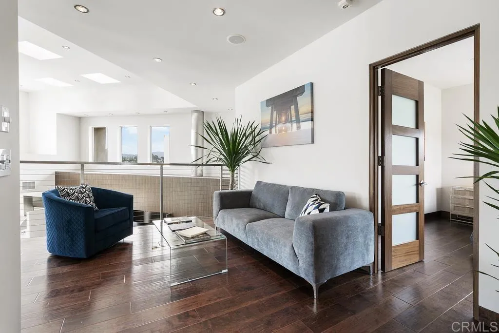https://cdn.realtyfeed.com/cdn/127/305945348/5e798bcef5051f73e8157ac8864cc323.webp