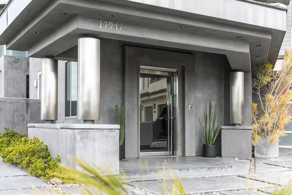 https://cdn.realtyfeed.com/cdn/127/305945348/7dc6839d88bab283a6f9a7ca17ee53fe.webp