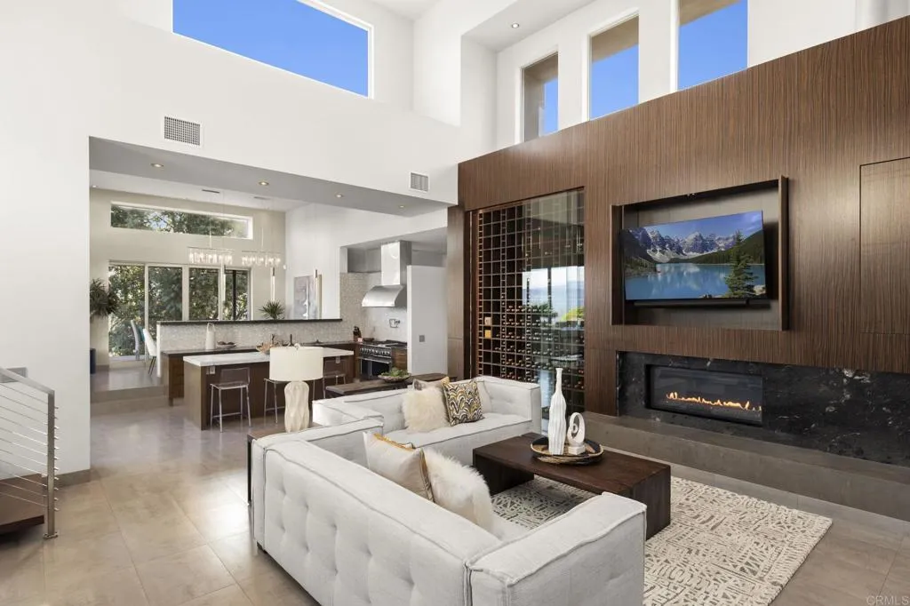 https://cdn.realtyfeed.com/cdn/127/305945348/8e53942331816d2c3029bbb4acf847d2.webp