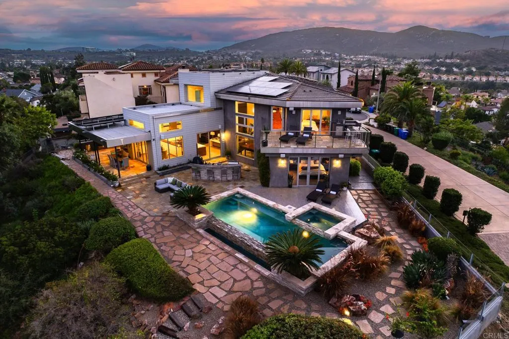 https://cdn.realtyfeed.com/cdn/127/305945348/8f6d8db23ad4bb7c68d4b0c04a76c193.webp