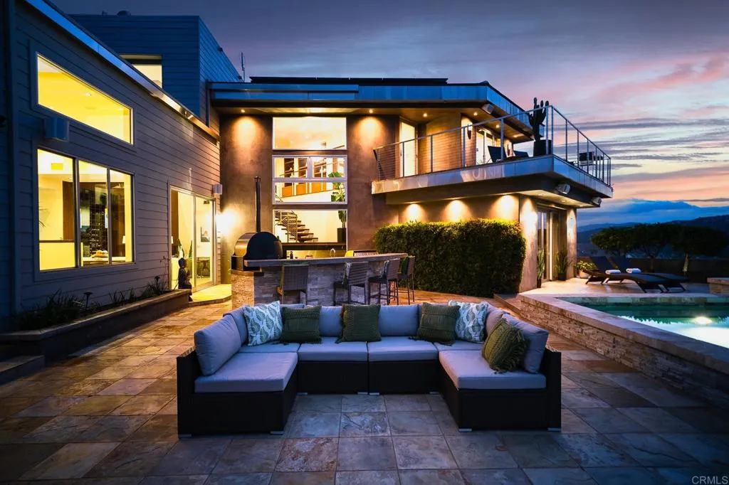 https://cdn.realtyfeed.com/cdn/127/305945348/9744f5e67e7e59c98e8309043f4ba90d.webp