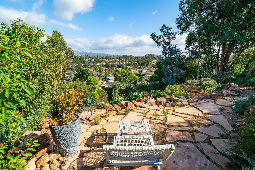 https://cdn.realtyfeed.com/cdn/127/305945348/bde6fb49aad245cae8eefb3a584b6a3d.webp