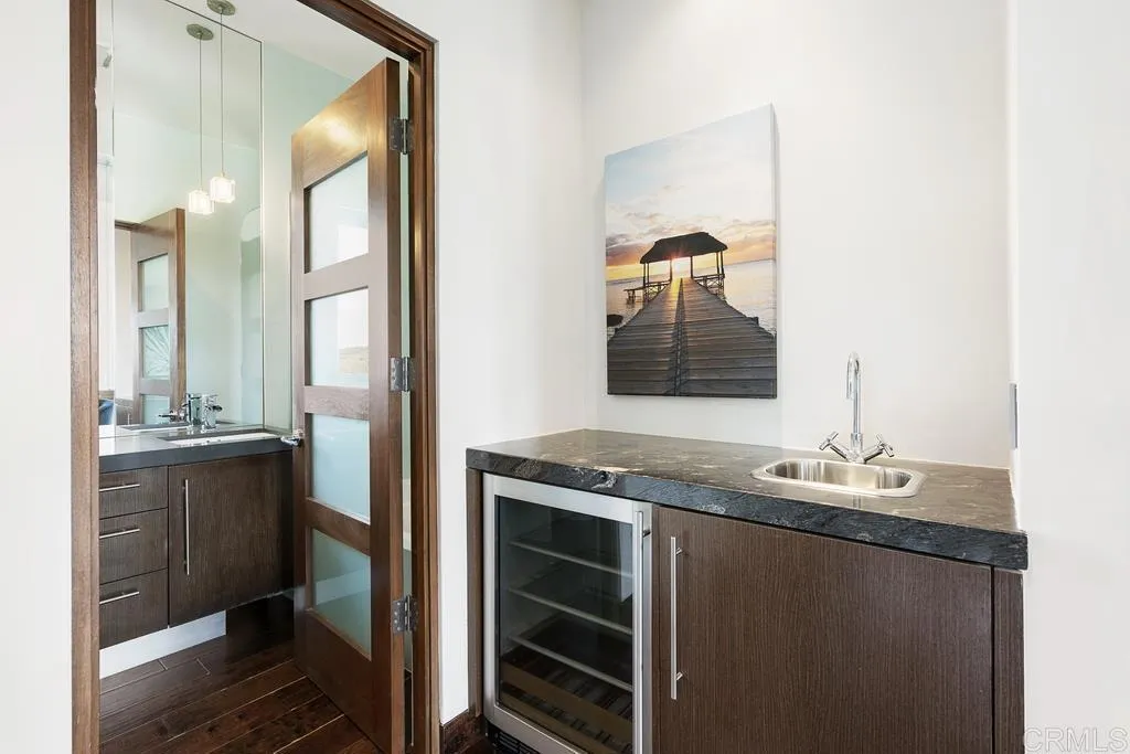 https://cdn.realtyfeed.com/cdn/127/305945348/bfbb9459a7e97e7ffad6fd4c9cff075d.webp